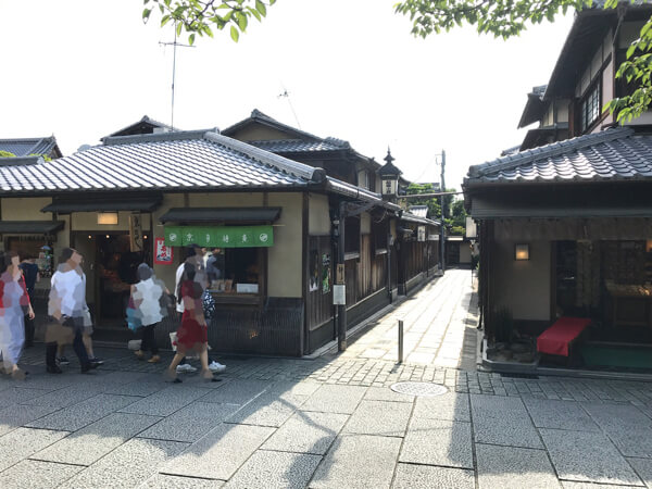 石塀小路はねねの道にある京都オススメの路地 撮影禁止で思ったこと あい言葉は Lalala