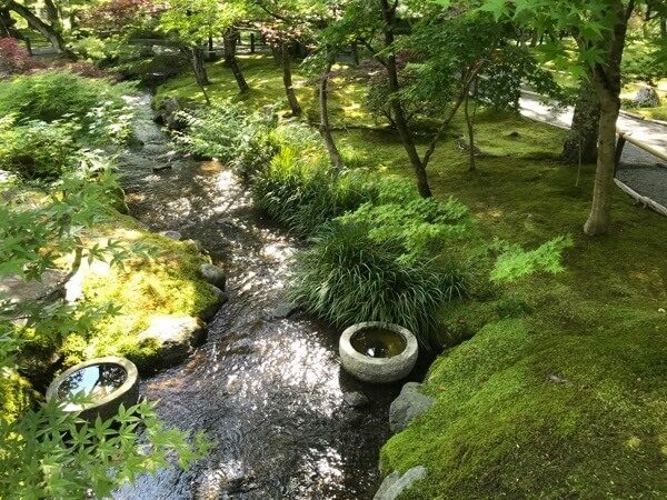 永観堂 禅林寺はすでに紅葉始まる 夏の見どころは青々とした庭園 あい言葉は Lalala