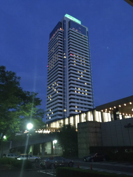 ホテルオークラ神戸に宿泊 部屋から見える夜景が綺麗 あい言葉は Lalala